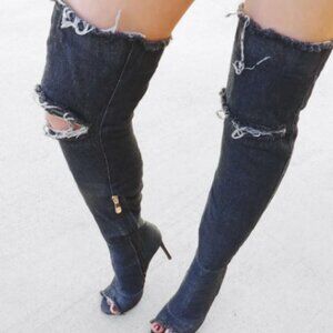 " THE DENIM DISTRACTION " Rugged and Always Ready Dark Denim . ( BRAND NEW !! )